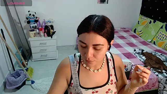 soniafuckboobs online show from 3, 6, 2026