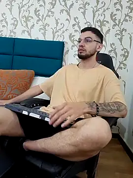 Snapshot of Michael_magno chatting on 11, 3, 2026 Michael magno online show from 11, 3, 2026