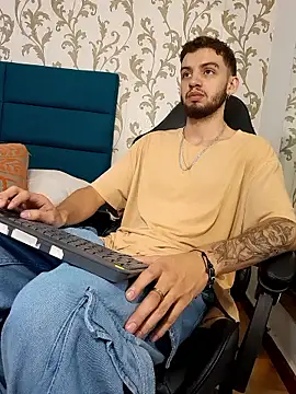 Snapshot of Michael_magno chatting on 30, 3, 2026 Michael magno online show from 30, 3, 2026