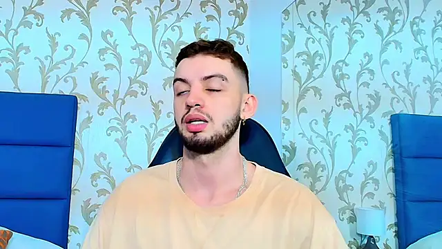 Snapshot of Michael_magno chatting on 11, 4, 2026 Michael magno online show from 11, 4, 2026