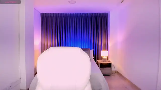 Rebeka spencer online show from 17, 1, 2025