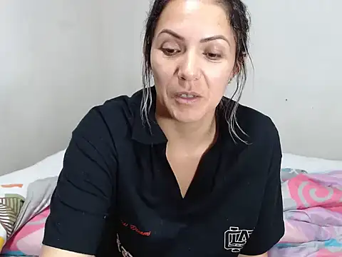 Chantal hott online show from 10, 1, 2025