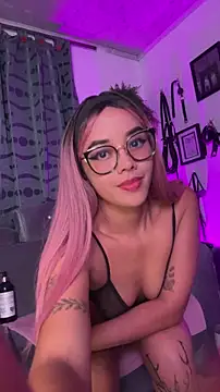 Snapshot of Salome_Villa chatting on 21, 10, 2025 Salome Villa online show from 21, 10, 2025