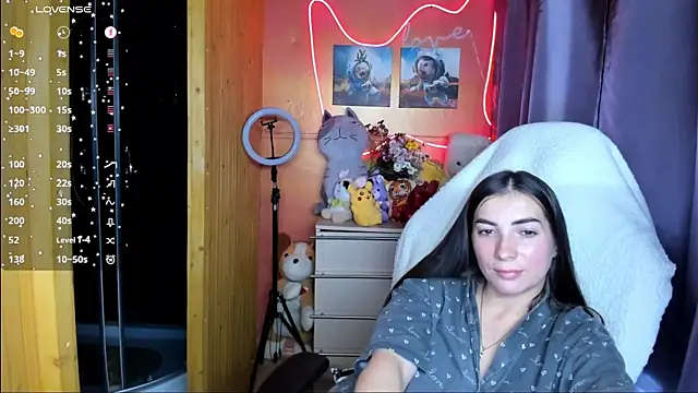 Fiery Brunette  online show from 28, 9, 2025