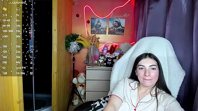 Fiery Brunette  online show from 6, 1, 2026