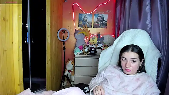 Fiery Brunette  online show from 2, 3, 2026