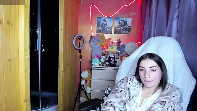 Fiery Brunette  online show from 24, 6, 2026