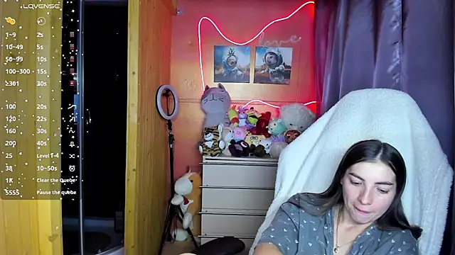 Fiery Brunette  online show from 31, 7, 2026