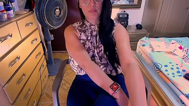 Snapshot of BitterMomXxx chatting on 5, 12, 2024 BitterMomXxx online show from 5, 12, 2024