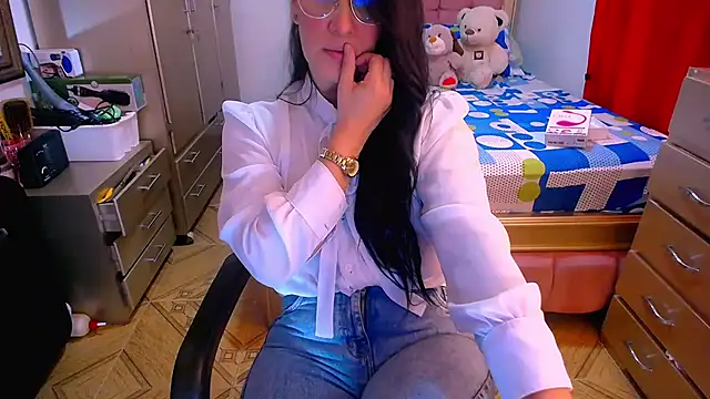 Snapshot of BitterMomXxx chatting on 13, 2, 2025 BitterMomXxx online show from 13, 2, 2025