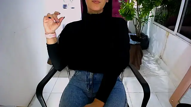 Snapshot of BitterMomXxx chatting on 25, 9, 2025 BitterMomXxx online show from 25, 9, 2025