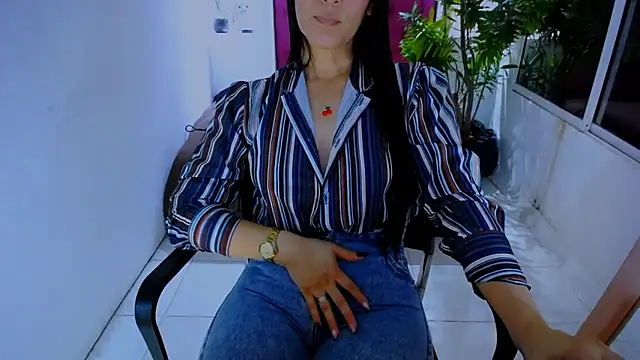 Snapshot of BitterMomXxx chatting on 26, 9, 2025 BitterMomXxx online show from 26, 9, 2025