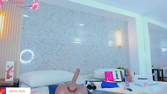 sabrina shark  online show from 19, 11, 2025