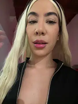 Snapshot of Lauren-Rosse chatting on 11, 4, 2026 Lauren-Rosse online show from 11, 4, 2026