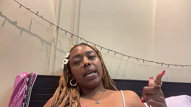 Snapshot of ChocolateCakeQueen chatting on 16, 1, 2025 ChocolateCakeQueen online show from 16, 1, 2025
