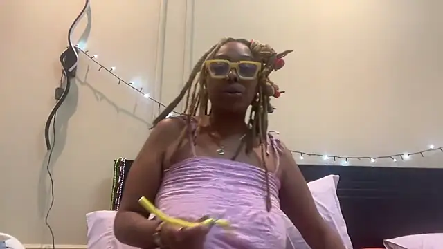 Snapshot of ChocolateCakeQueen chatting on 19, 1, 2025 ChocolateCakeQueen online show from 19, 1, 2025
