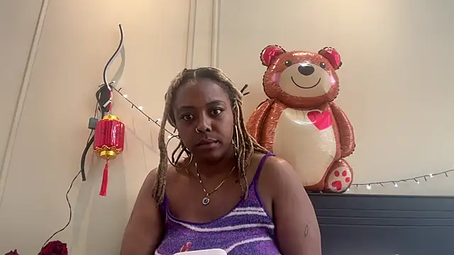 Snapshot of ChocolateCakeQueen chatting on 14, 2, 2025 ChocolateCakeQueen online show from 14, 2, 2025
