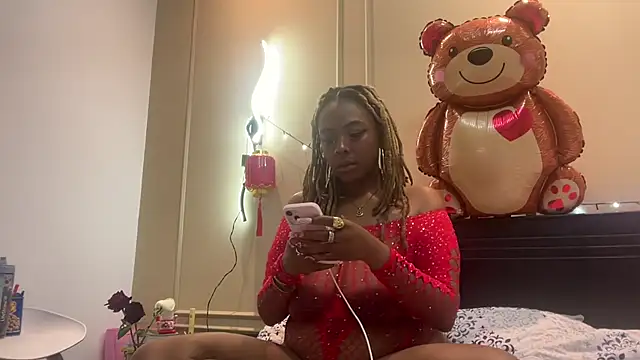 Snapshot of ChocolateCakeQueen chatting on 15, 2, 2025 ChocolateCakeQueen online show from 15, 2, 2025