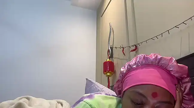 Snapshot of ChocolateCakeQueen chatting on 1, 3, 2025 ChocolateCakeQueen online show from 1, 3, 2025