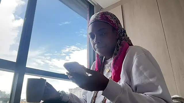 Snapshot of ChocolateCakeQueen chatting on 2, 3, 2025 ChocolateCakeQueen online show from 2, 3, 2025