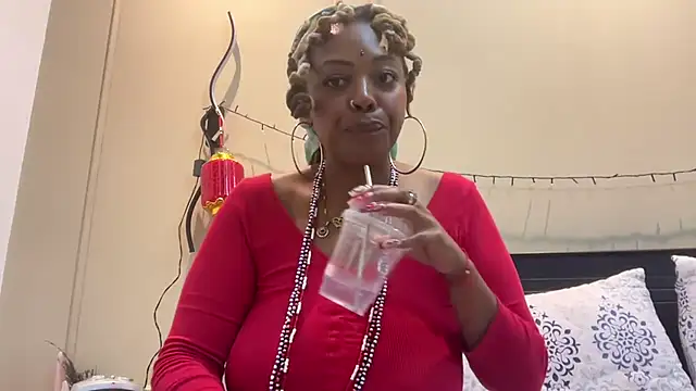 Snapshot of ChocolateCakeQueen chatting on 7, 3, 2025 ChocolateCakeQueen online show from 7, 3, 2025