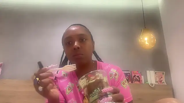 ChocolateCakeQueen online show from 15, 5, 2026