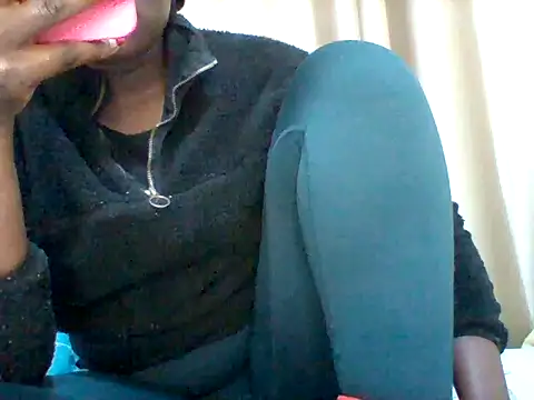 Snapshot of sexy_cutelips chatting on 6, 7, 2026 sexy cutelips online show from 6, 7, 2026