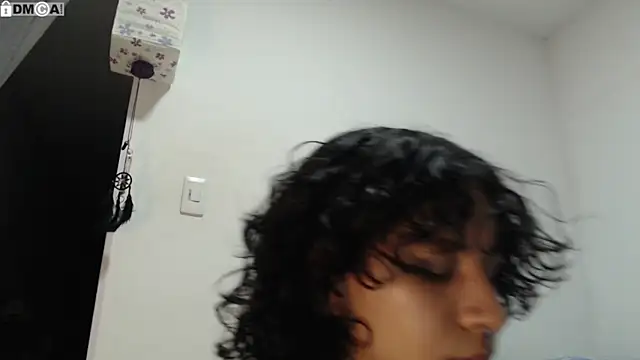 Snapshot of AlinaWoolf_ chatting on 16, 9, 2025 AlinaWoolf online show from 16, 9, 2025