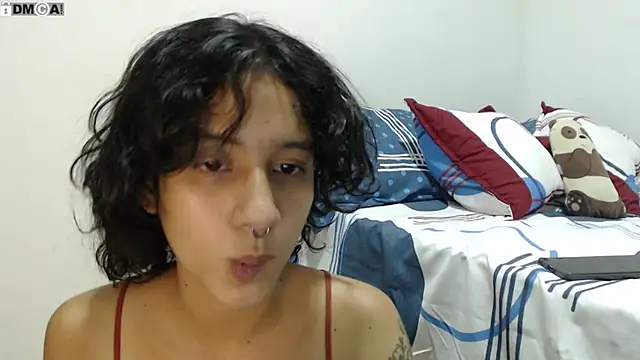 Snapshot of AlinaWoolf_ chatting on 3, 10, 2025 AlinaWoolf online show from 3, 10, 2025