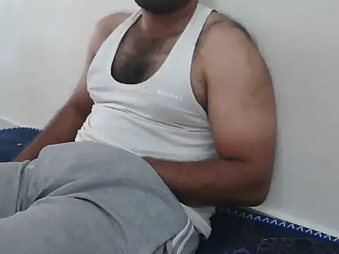 Snapshot of Tamil_Boy28 chatting on 7, 10, 2025 Tamil Boy28 online show from 7, 10, 2025