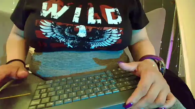 Sammy owens  online show from 2, 2, 2025