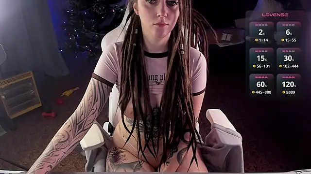 CutieMaevee online show from 8, 1, 2025