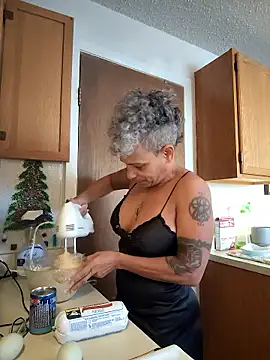 CeceilaMoon online show from 10, 1, 2026