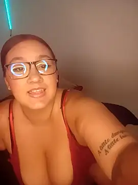 Snapshot of Isabella_Du chatting on 2, 12, 2024 Isabella Du online show from 2, 12, 2024