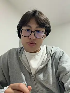 Snapshot of SrLuis18 chatting on 4, 6, 2026 SrLuis18 online show from 4, 6, 2026