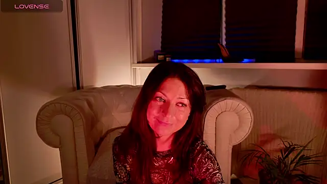 Your Little Milf online show from 7, 4, 2026