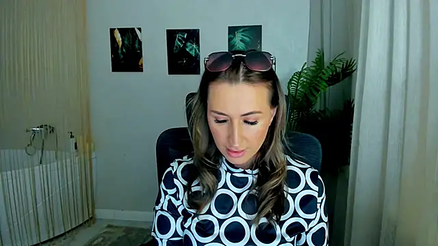 PassionGlow online show from 2, 5, 2026