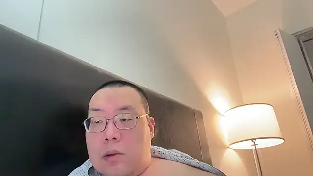 Snapshot of slaveasianboy chatting on 9, 3, 2025 slaveasianboy online show from 9, 3, 2025