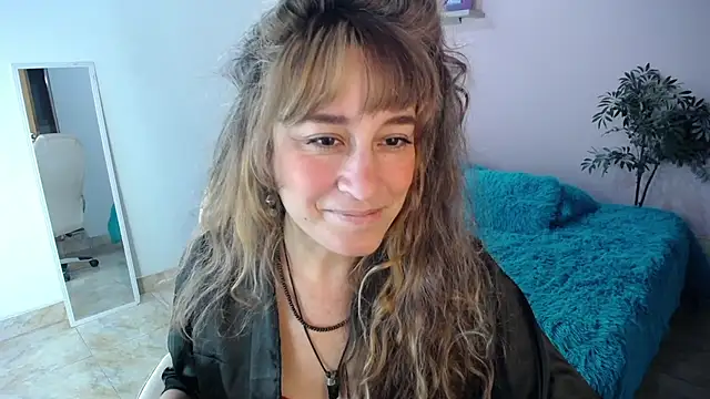 Paula Paz online show from 22, 11, 2025