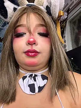 Snapshot of CharlotteMillers chatting on 20, 12, 2025 CharlotteMillers online show from 20, 12, 2025