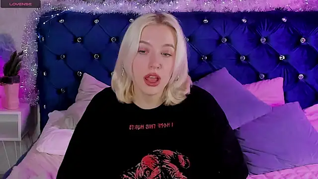 Snapshot of RachelCart chatting on 20, 12, 2024 RachelCart online show from 20, 12, 2024