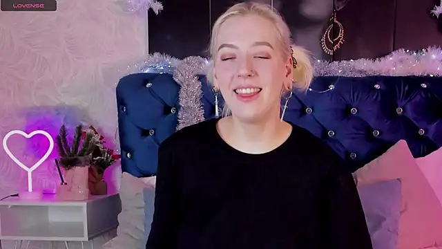 Snapshot of RachelCart chatting on 23, 12, 2024 RachelCart online show from 23, 12, 2024