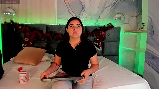 EVELIN MASON online show from 21, 12, 2024