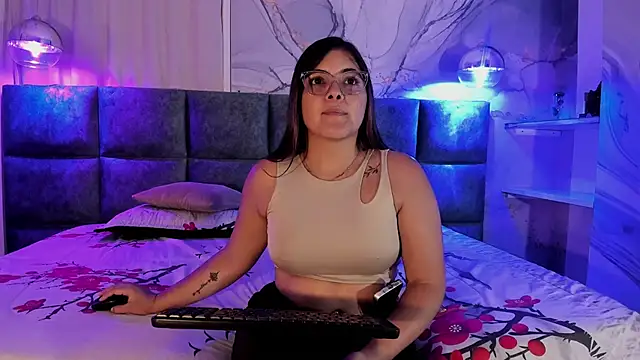 EVELIN MASON online show from 14, 1, 2025