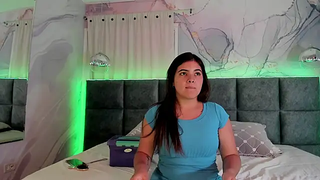 EVELIN MASON online show from 24, 1, 2025