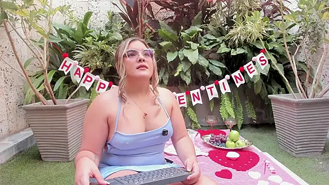 EVELIN MASON online show from 14, 2, 2026