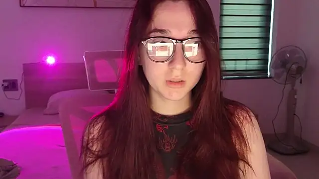 YasmineWest online show from 2, 5, 2026