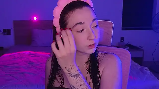 YasmineWest online show from 3, 5, 2026