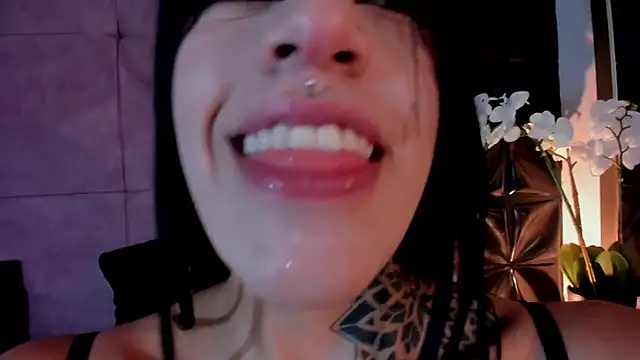 cattleya jensen  online show from 13, 12, 2024