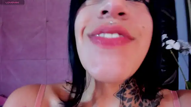 cattleya jensen  online show from 6, 2, 2025